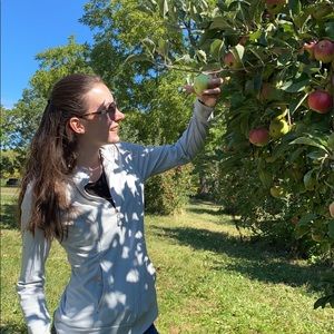 Meet your Posher, Samantha